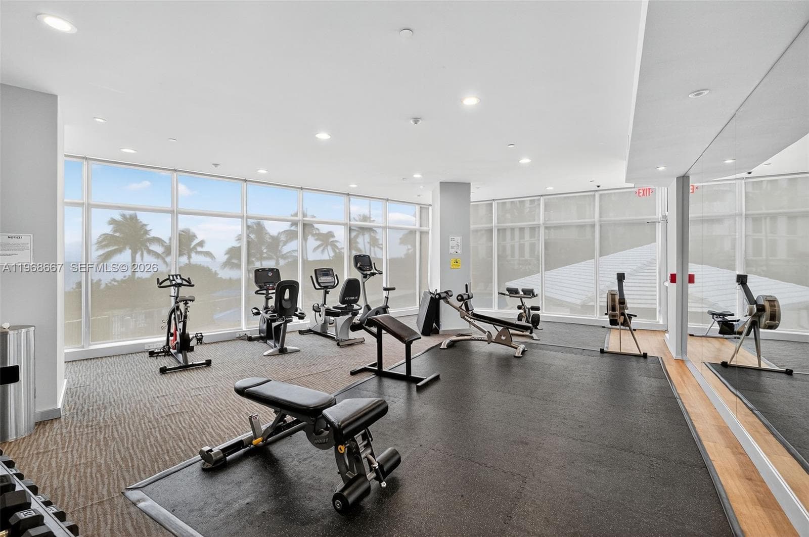 600 Grapetree Dr, Key Biscayne FL 33149 — 36