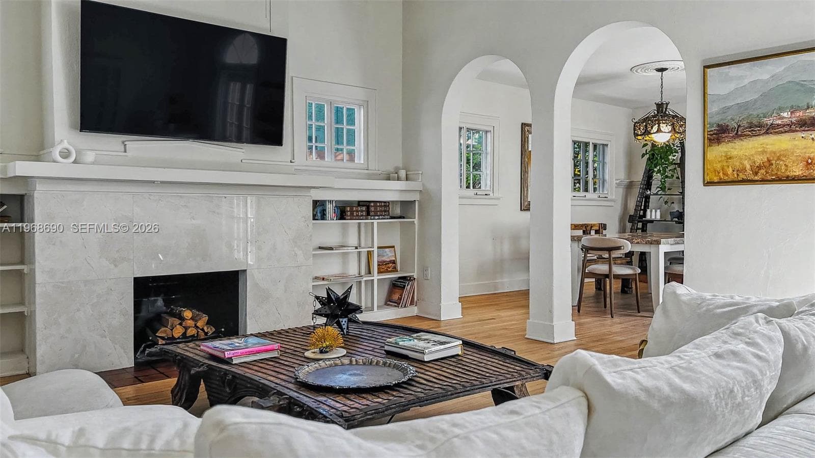 3233 Crystal Ct, Miami FL 33133 — 23