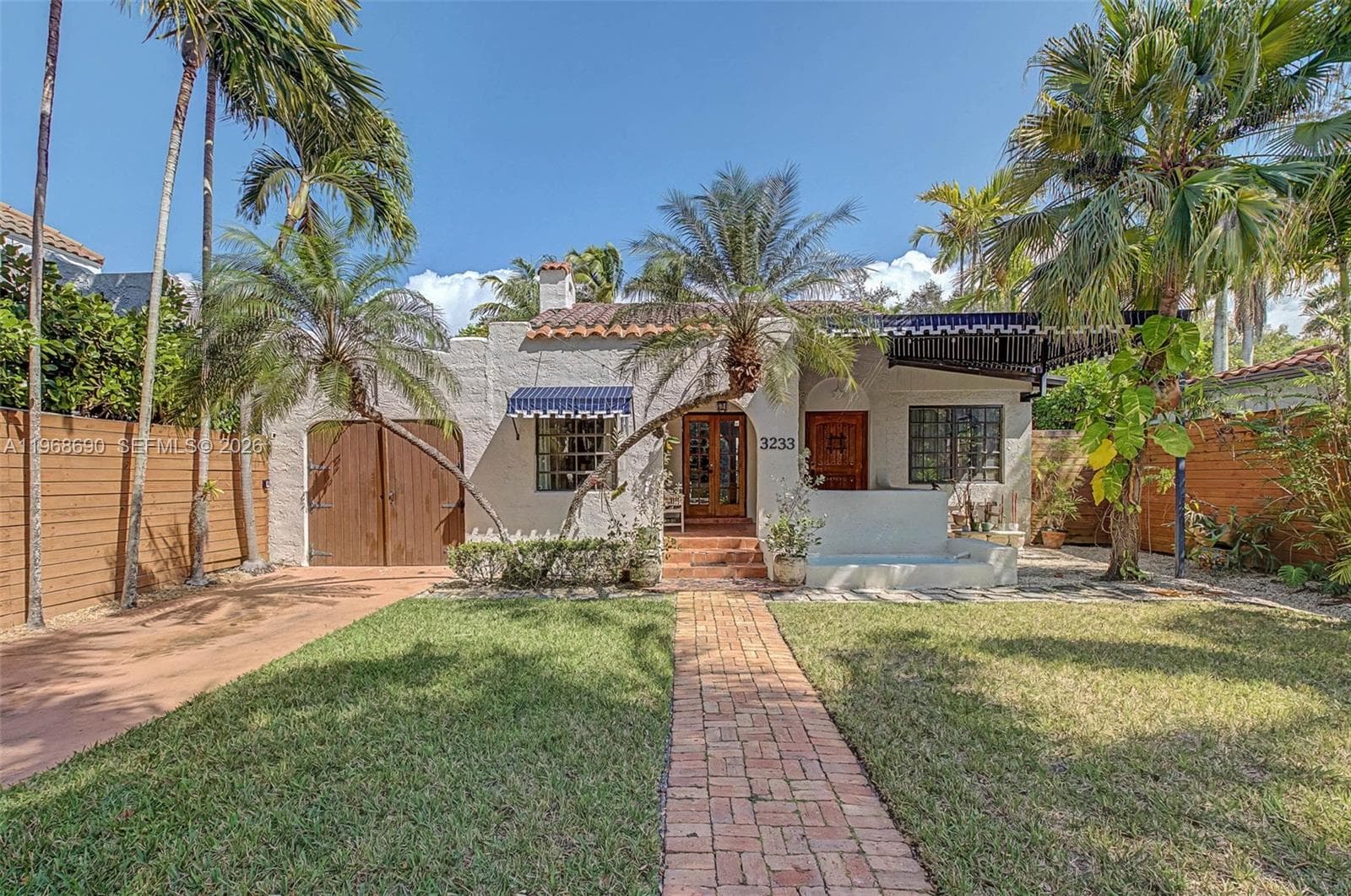 3233 Crystal Ct, Miami FL 33133 — 37