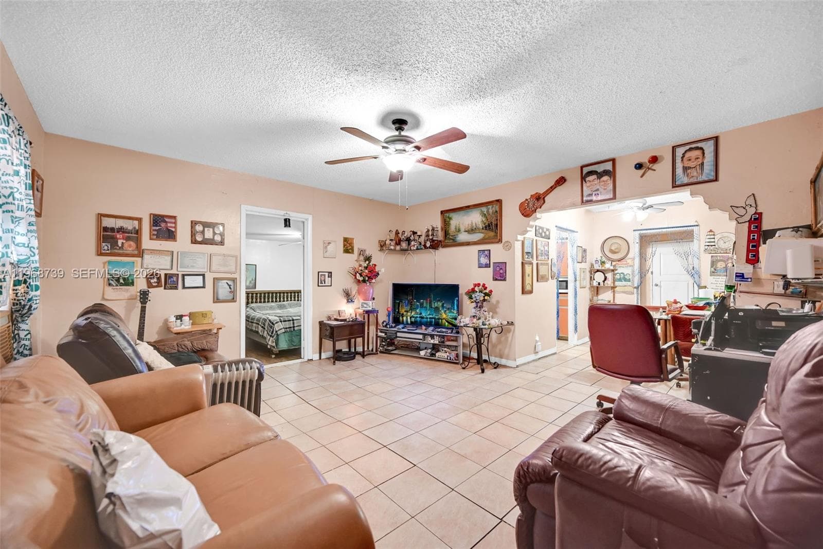 811 NW 24th Ct, Miami FL 33125 — 13