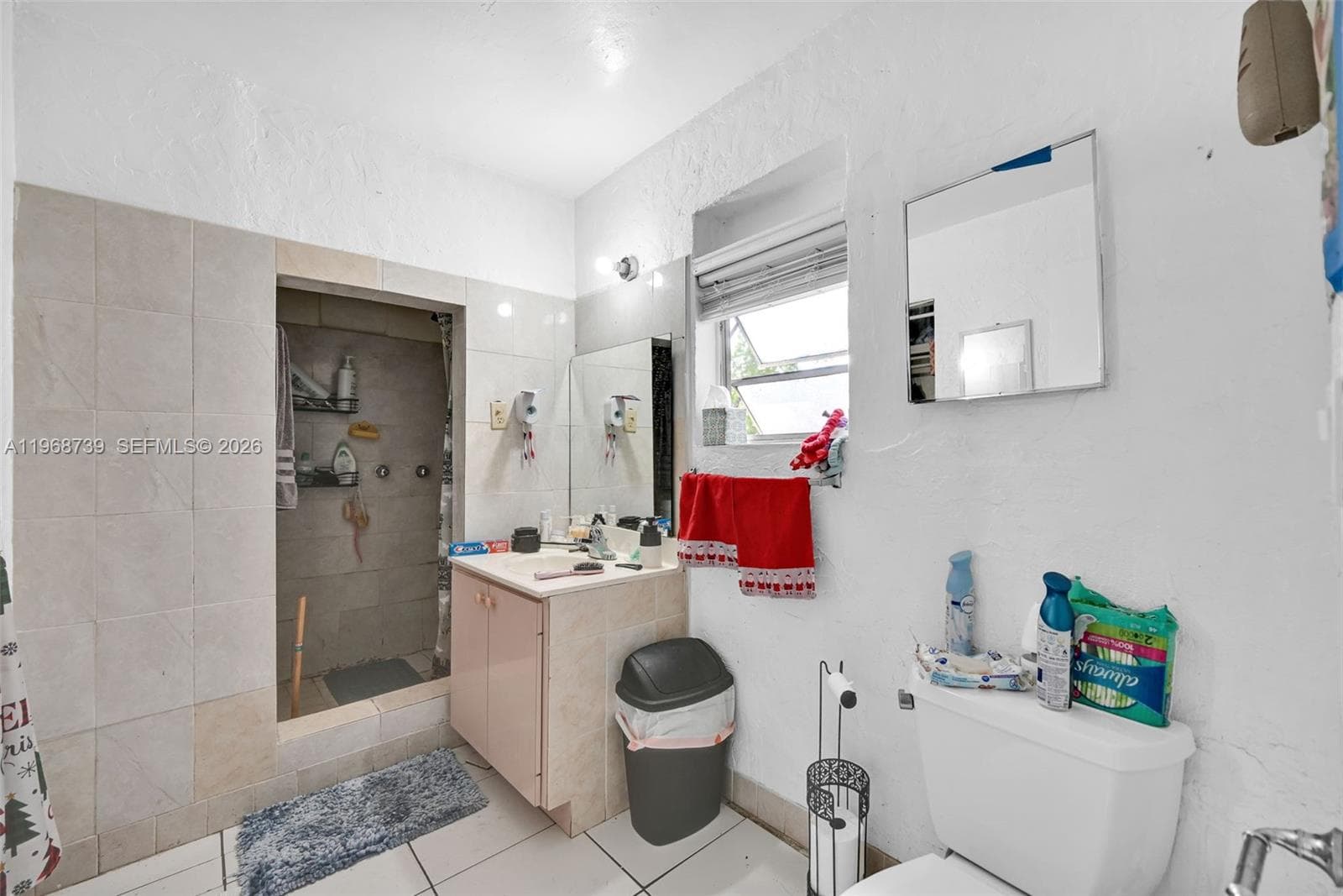 811 NW 24th Ct, Miami FL 33125 — 12