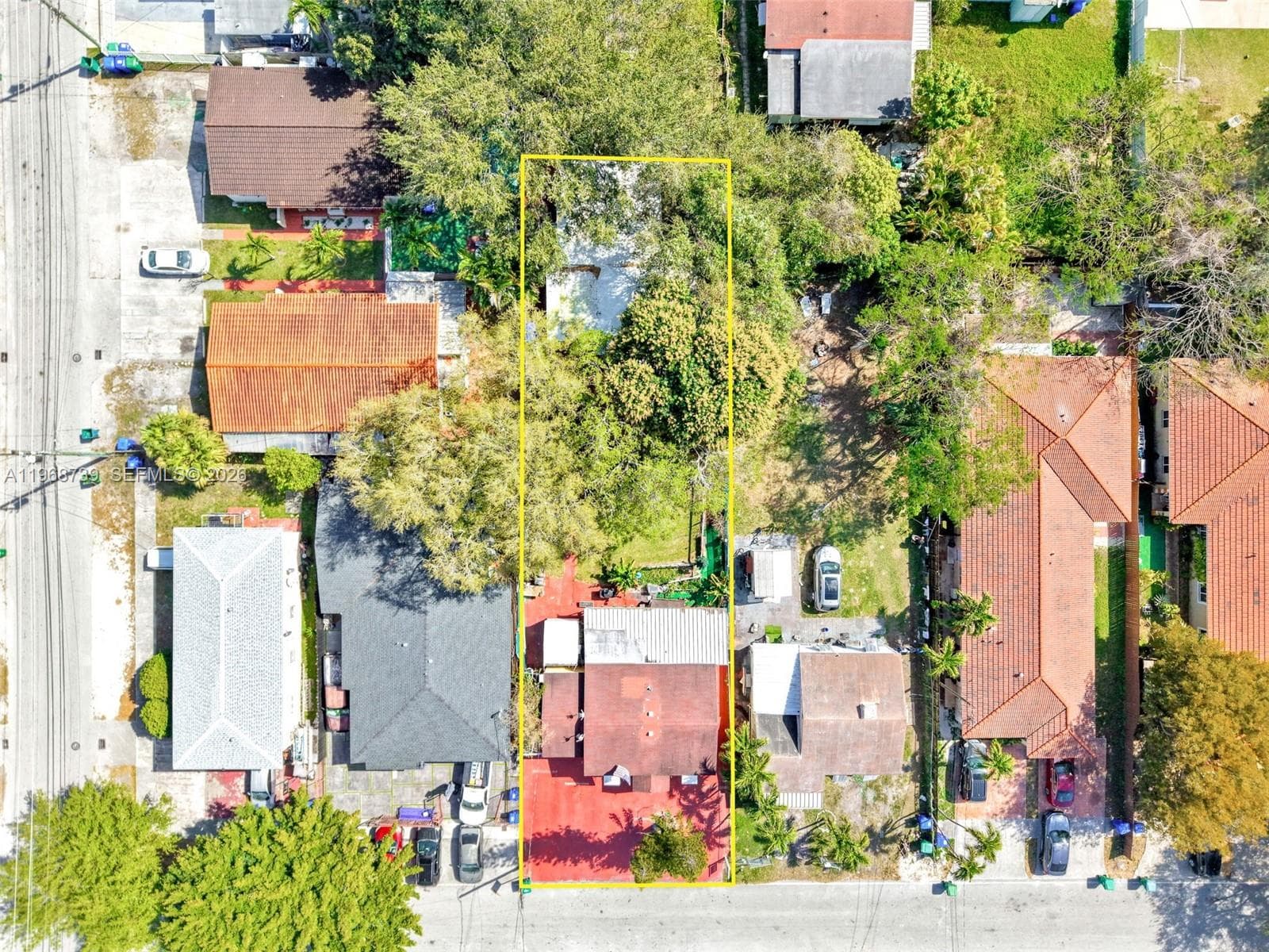 811 NW 24th Ct, Miami FL 33125 — 33