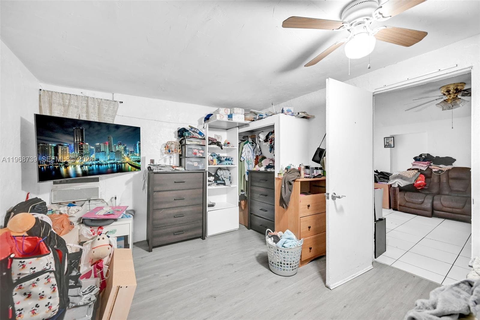 811 NW 24th Ct, Miami FL 33125 — 11