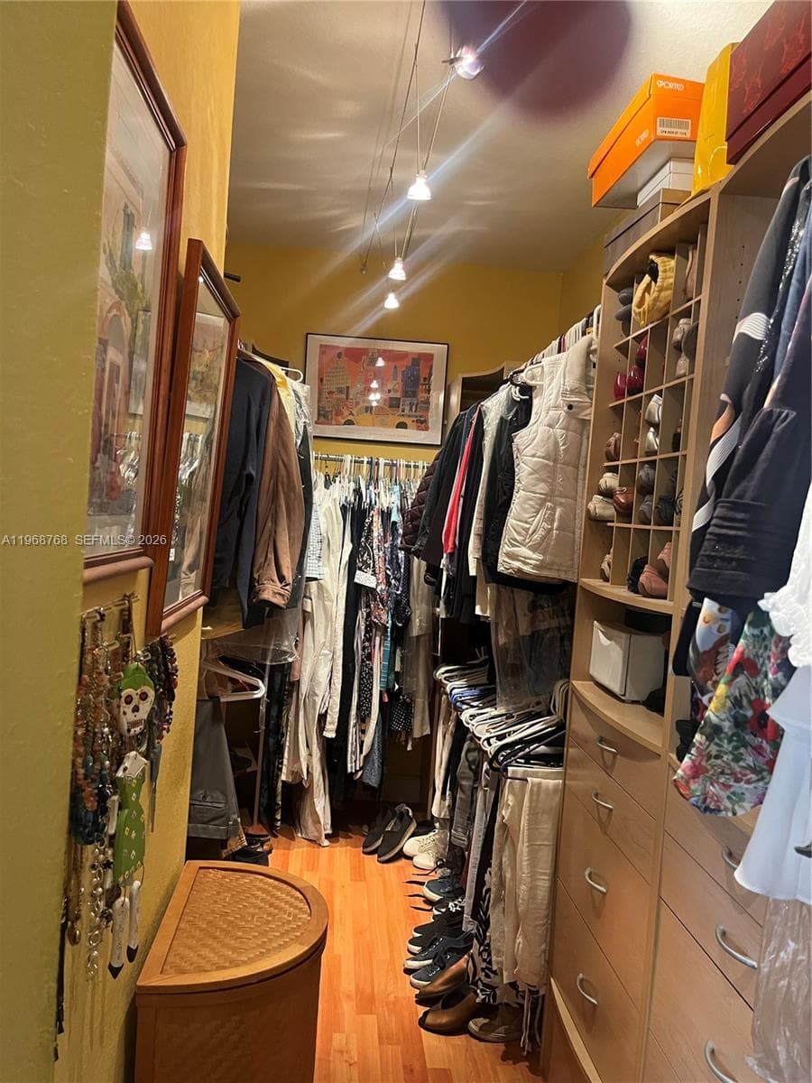 7469 NW 112th Pl, Doral FL 33178 — 21