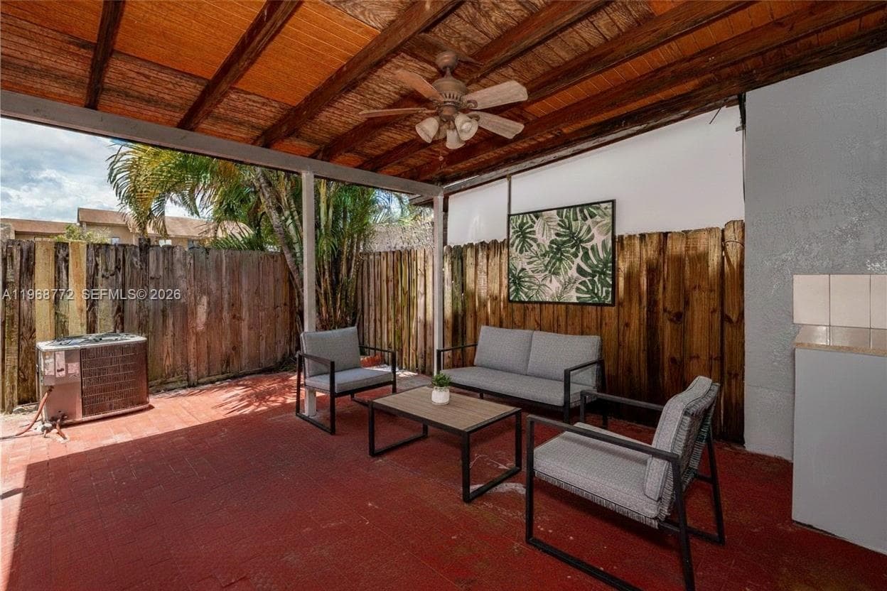 1082 W 79th St # 25, Hialeah FL 33014 — 7