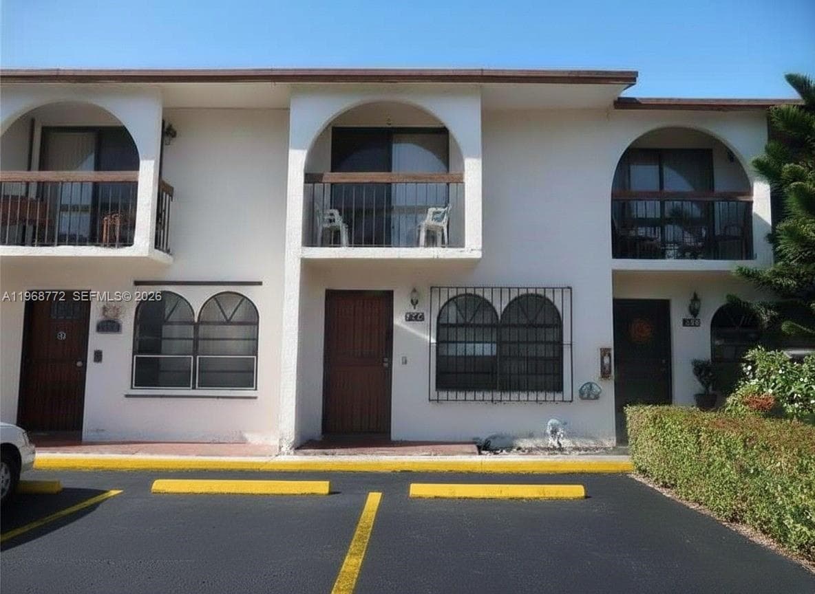 1082 W 79th St # 25, Hialeah FL 33014 — 1
