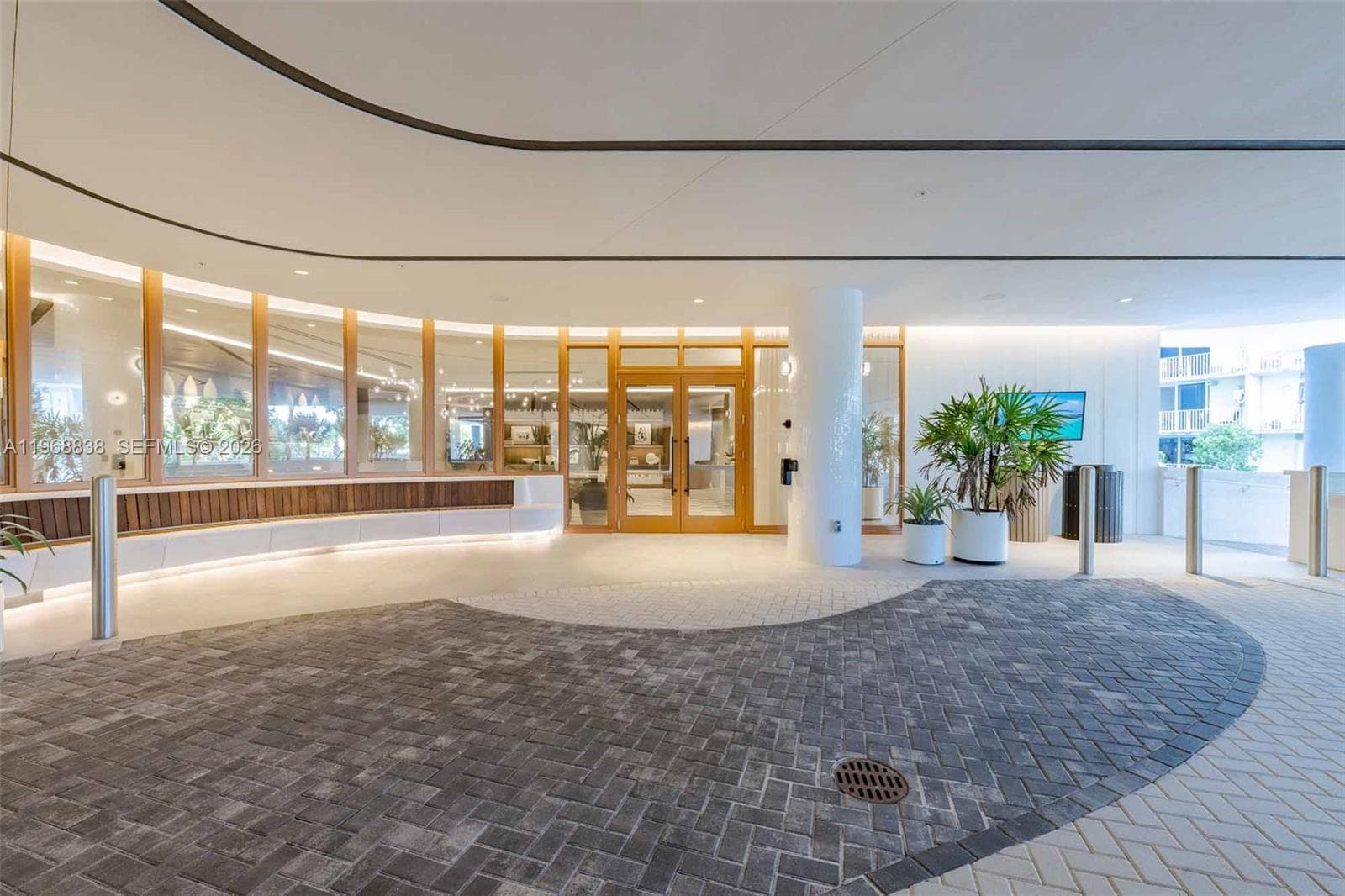 3900 Alton Road # 318, Miami Beach FL 33140 — 35