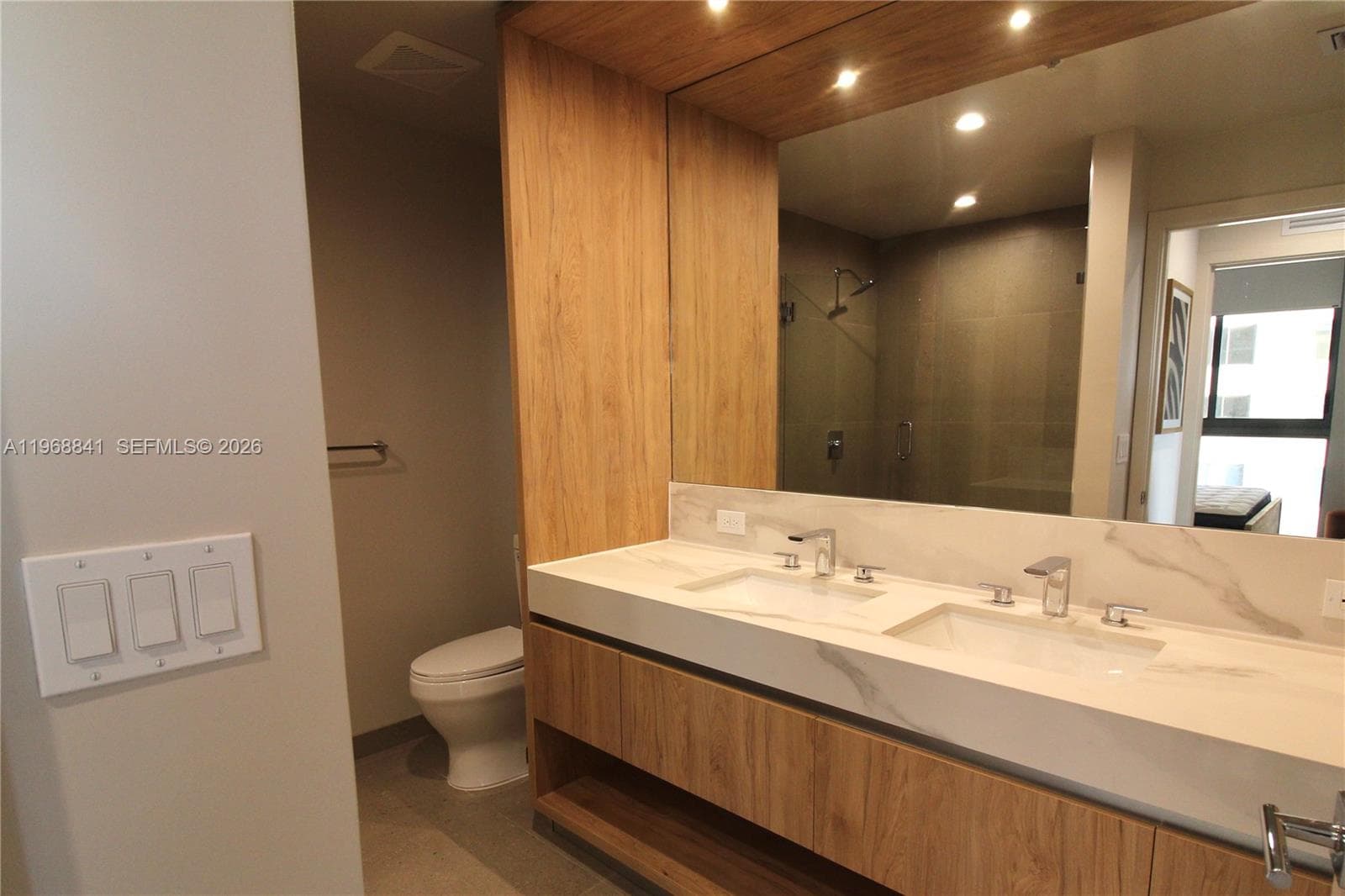 11 NE 6 St # 2114, Miami FL 33132 — 6