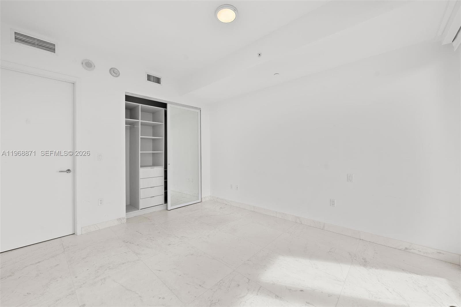 17475 Collins Ave # 703, Sunny Isles Beach FL 33160 — 23