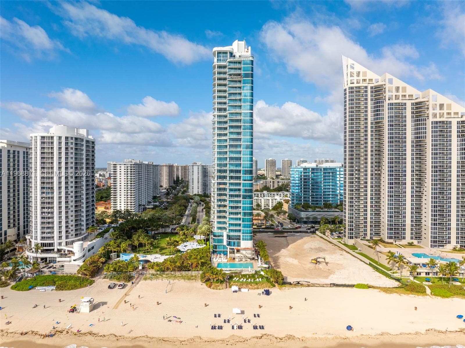 17475 Collins Ave # 703, Sunny Isles Beach FL 33160 — 33