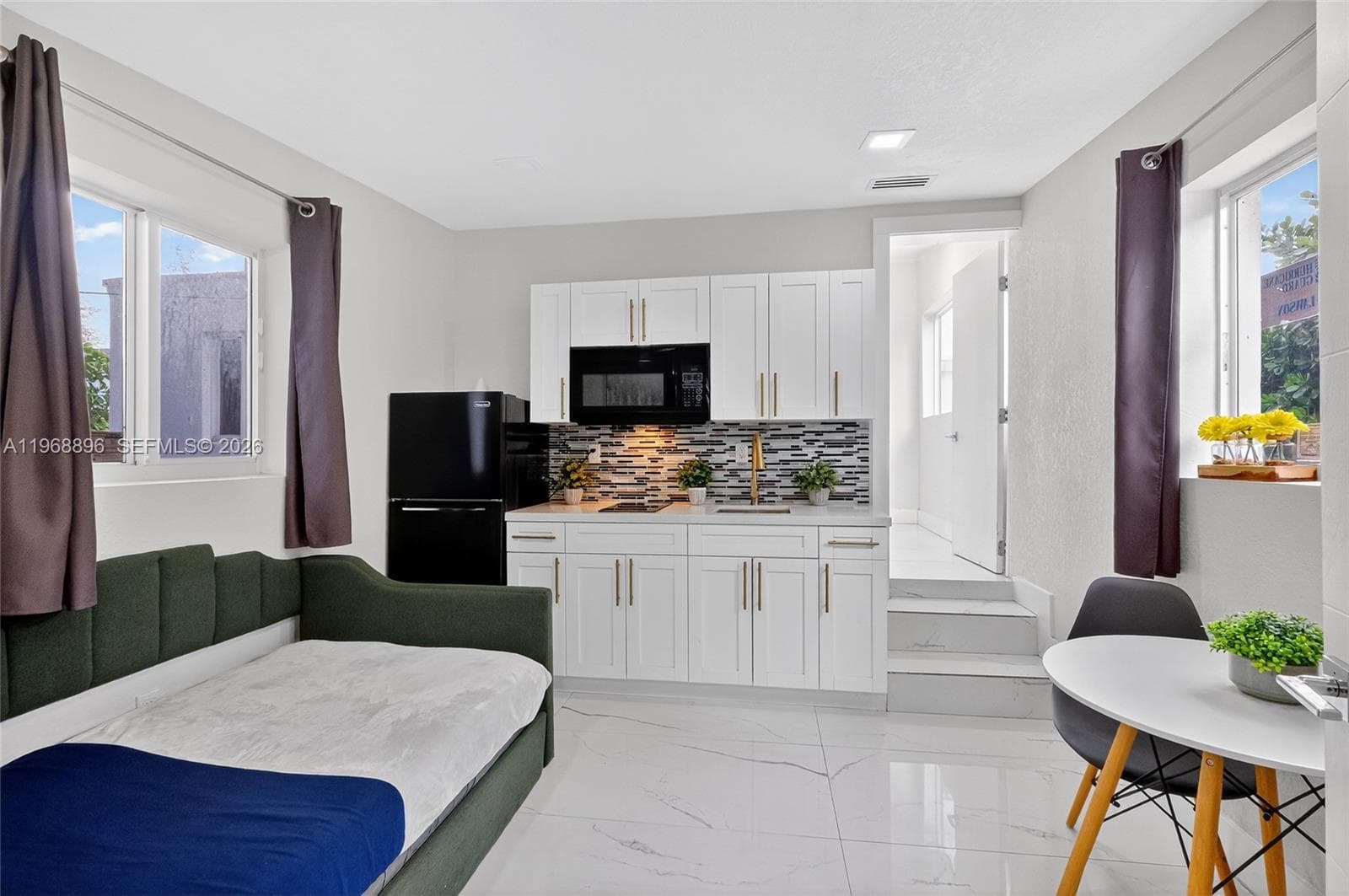 231 NW 44th St, Miami FL 33127 — 25