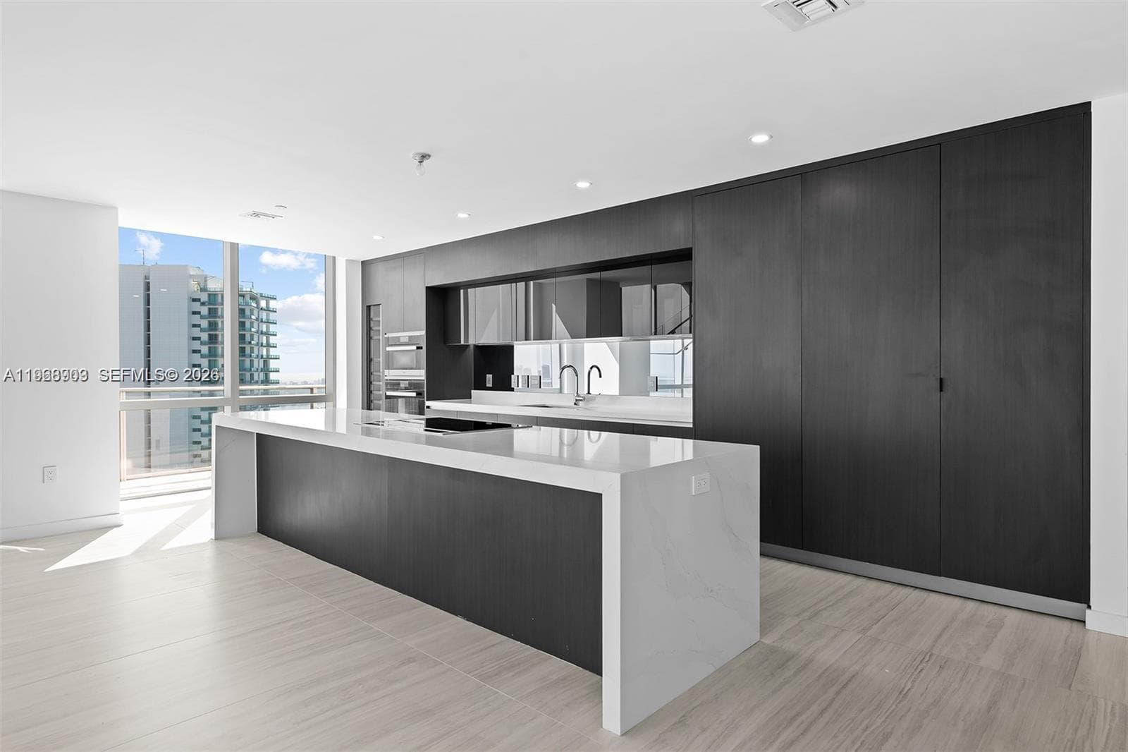 851 NE 1st Ave # 5001, Miami FL 33132 — 3