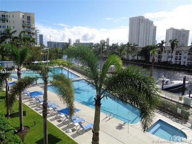 Artech Residences At Avent, Aventura, FL — 5