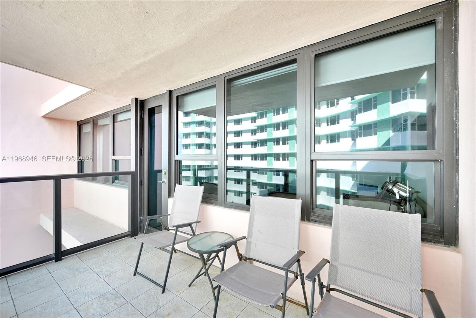 5225 Collins Ave # 714, Miami Beach FL 33140 — 33