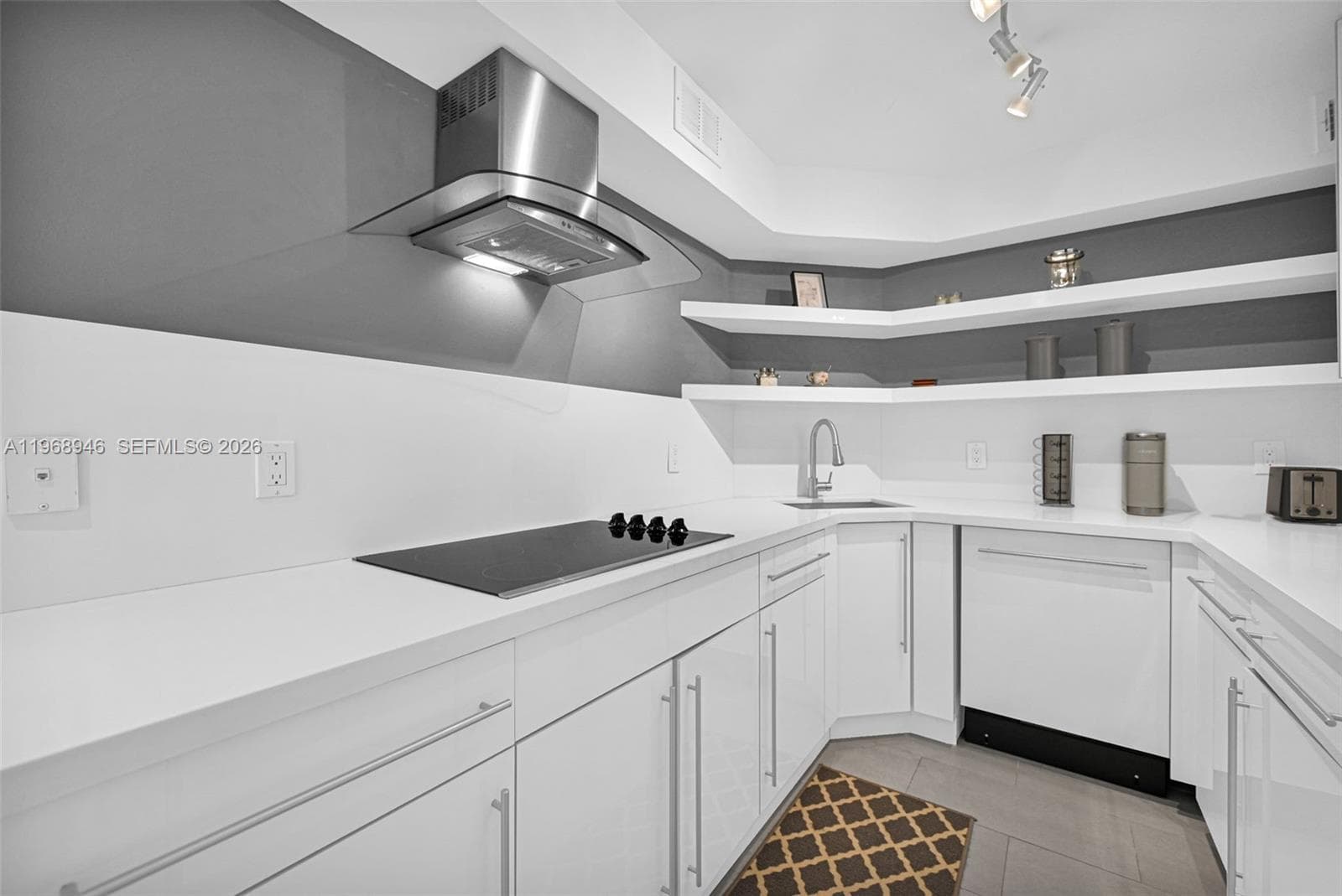 5225 Collins Ave # 714, Miami Beach FL 33140 — 15