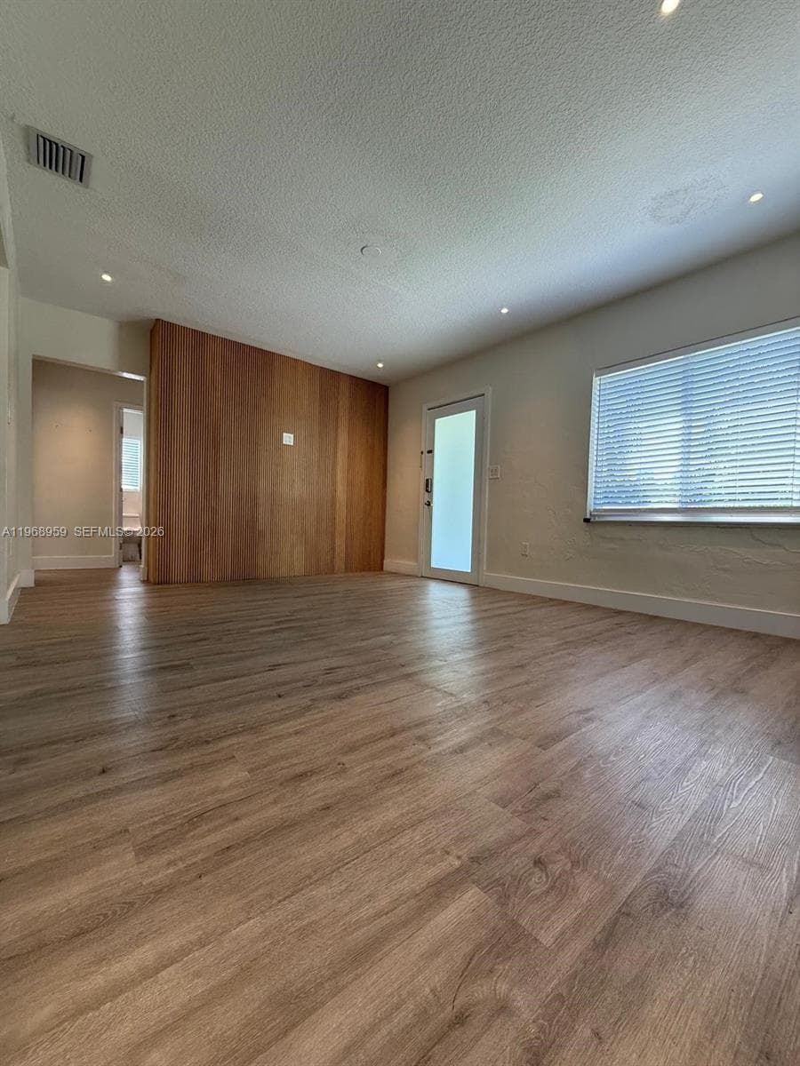 235 NE 46th St, Miami FL 33137 — 23