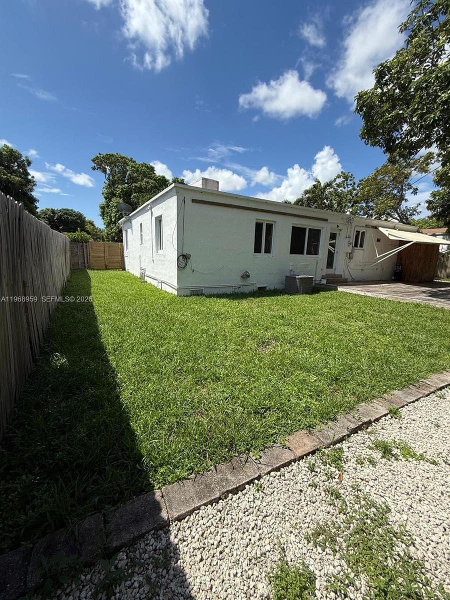 235 NE 46th St, Miami FL 33137 — 53