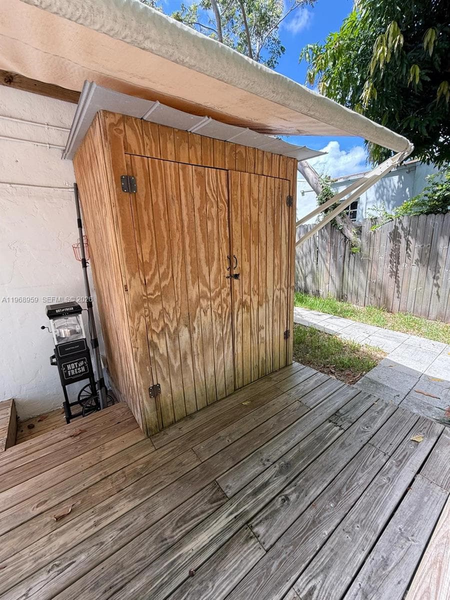 235 NE 46th St, Miami FL 33137 — 50