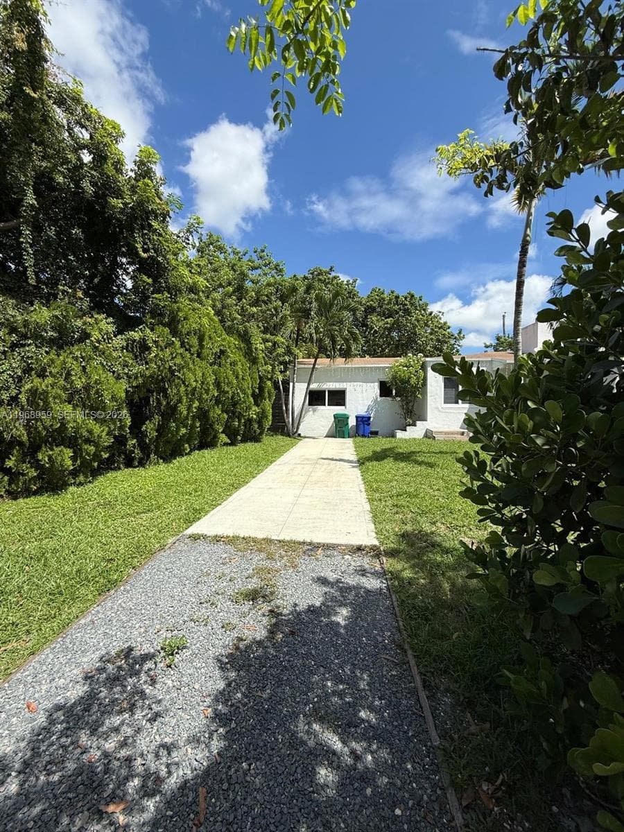 235 NE 46th St, Miami FL 33137 — 44