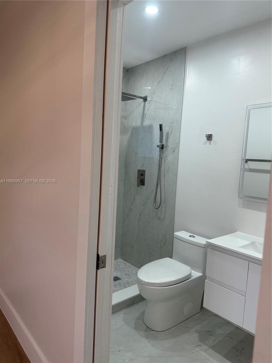 15200 SW 109 ave, Miami FL 33157 — 13