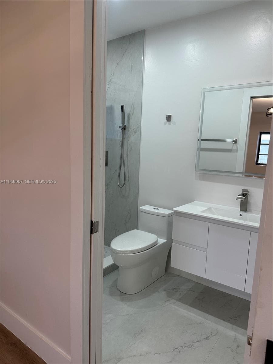 15200 SW 109 ave, Miami FL 33157 — 14