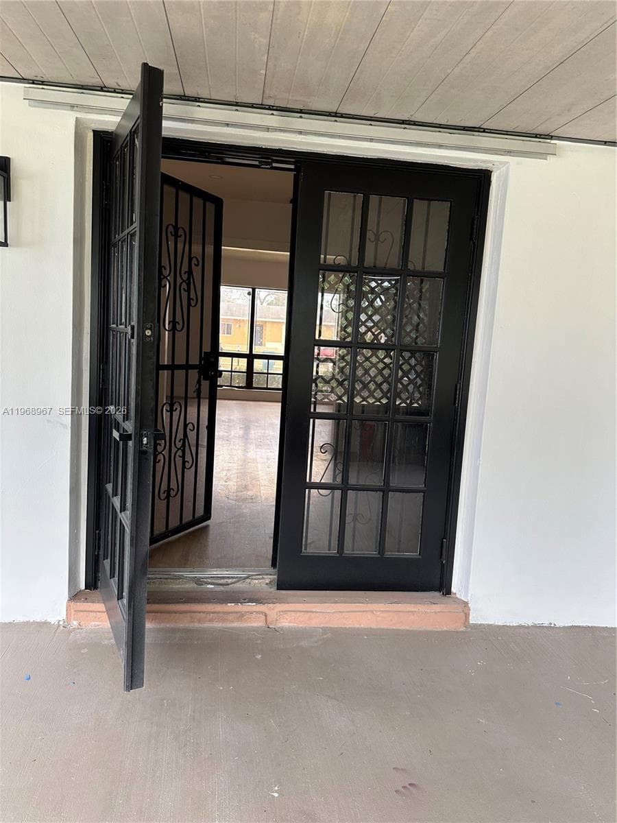 15200 SW 109 ave, Miami FL 33157 — 15