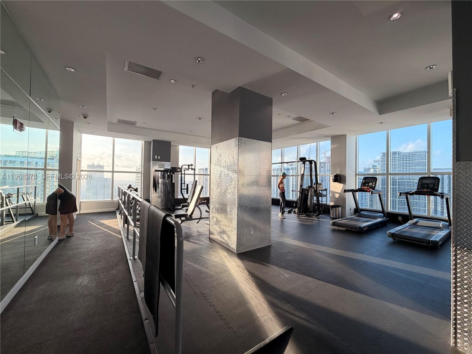 133 NE 2nd Ave # 1606, Miami FL 33132 — 27