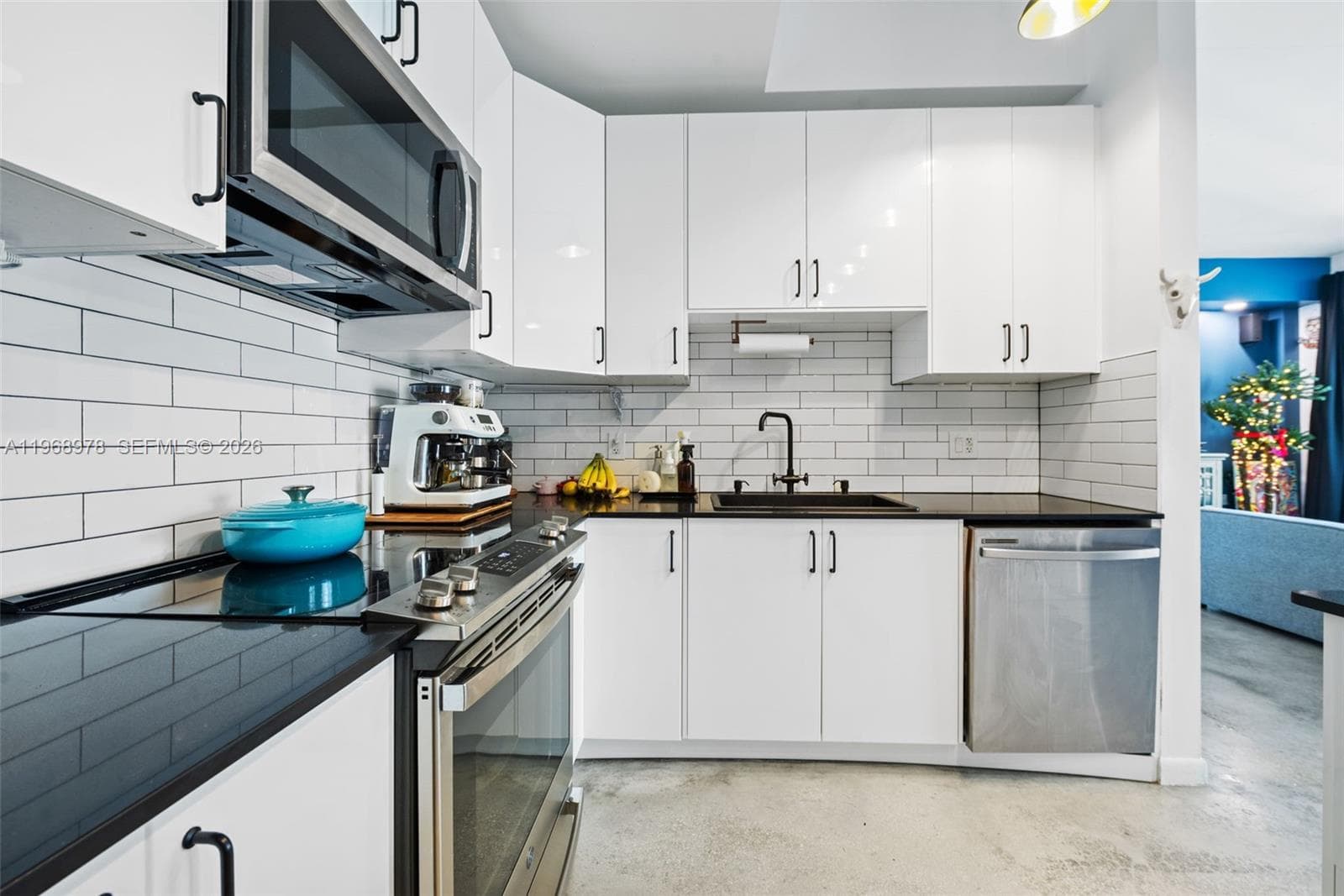 133 NE 2nd Ave # 1606, Miami FL 33132 — 6