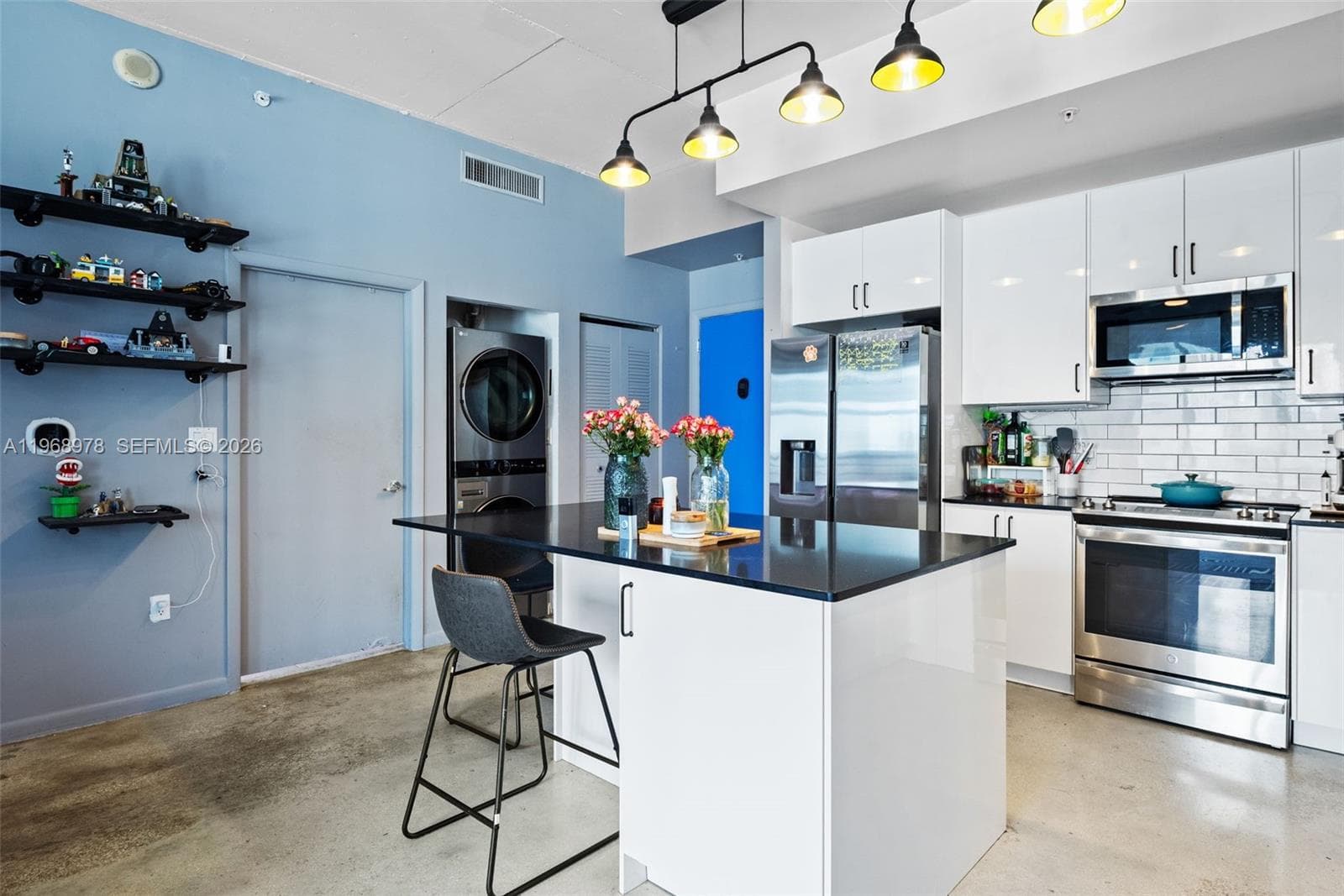 133 NE 2nd Ave # 1606, Miami FL 33132 — 3