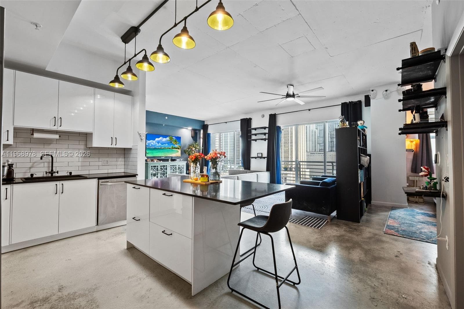 133 NE 2nd Ave # 1606, Miami FL 33132 — 1