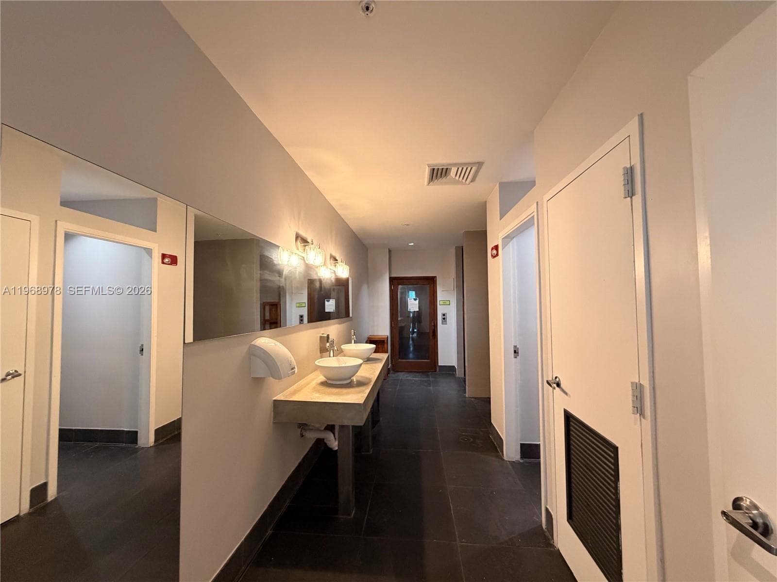 133 NE 2nd Ave # 1606, Miami FL 33132 — 31