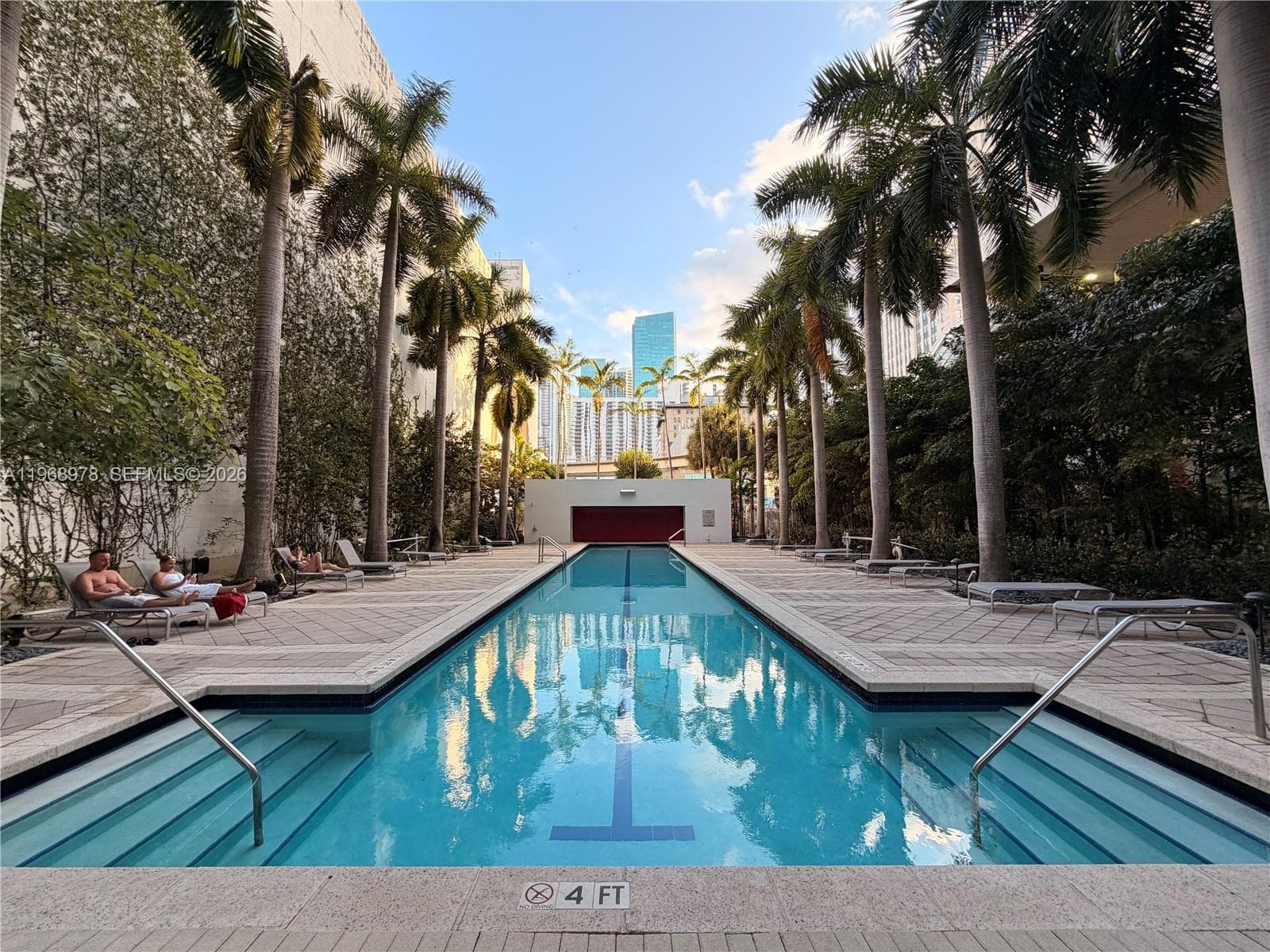 133 NE 2nd Ave # 1606, Miami FL 33132 — 21