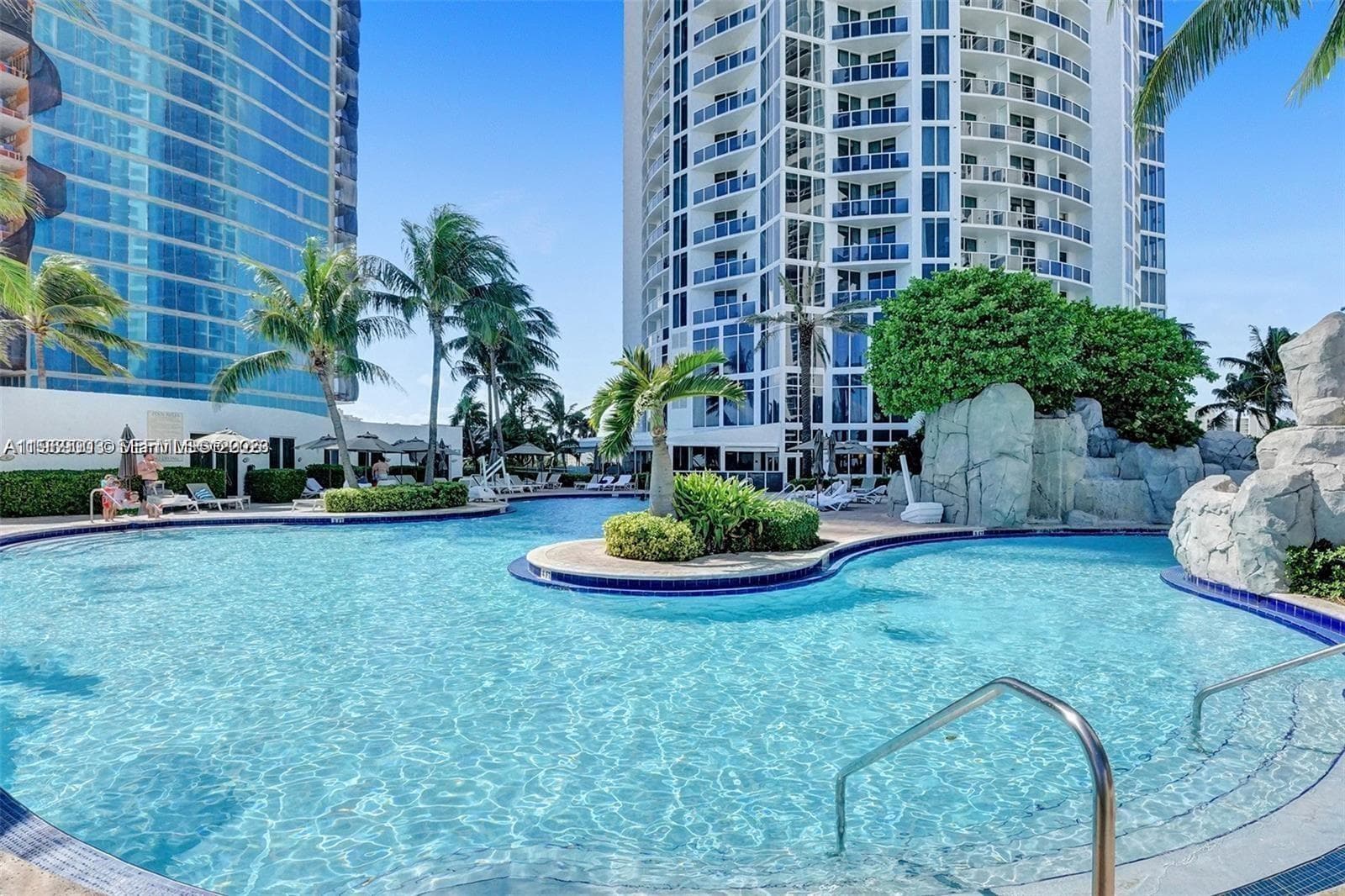 18001 Collins Ave # 1417, Sunny Isles Beach FL 33160 — 17