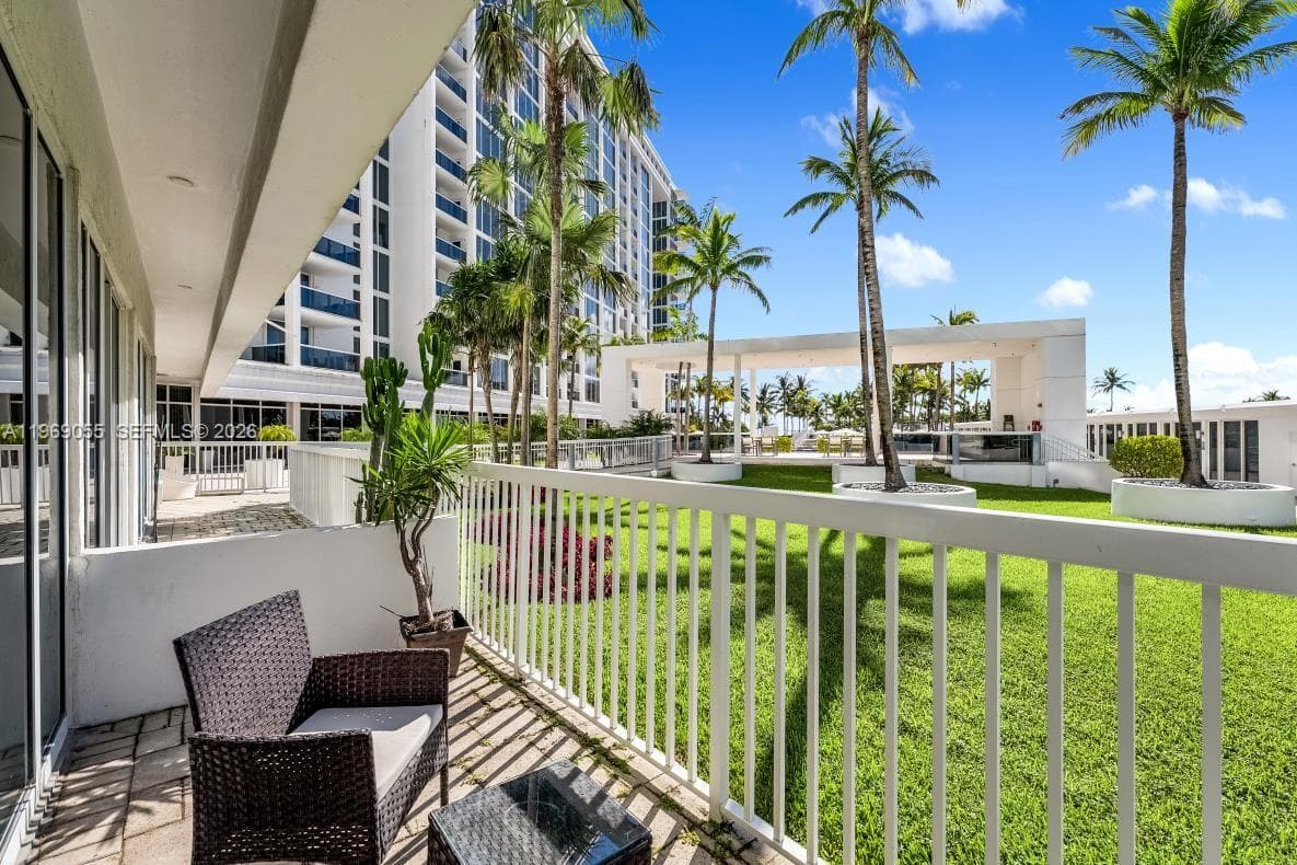 10275 Collins Ave # 102, Bal Harbour FL 33154 — 22