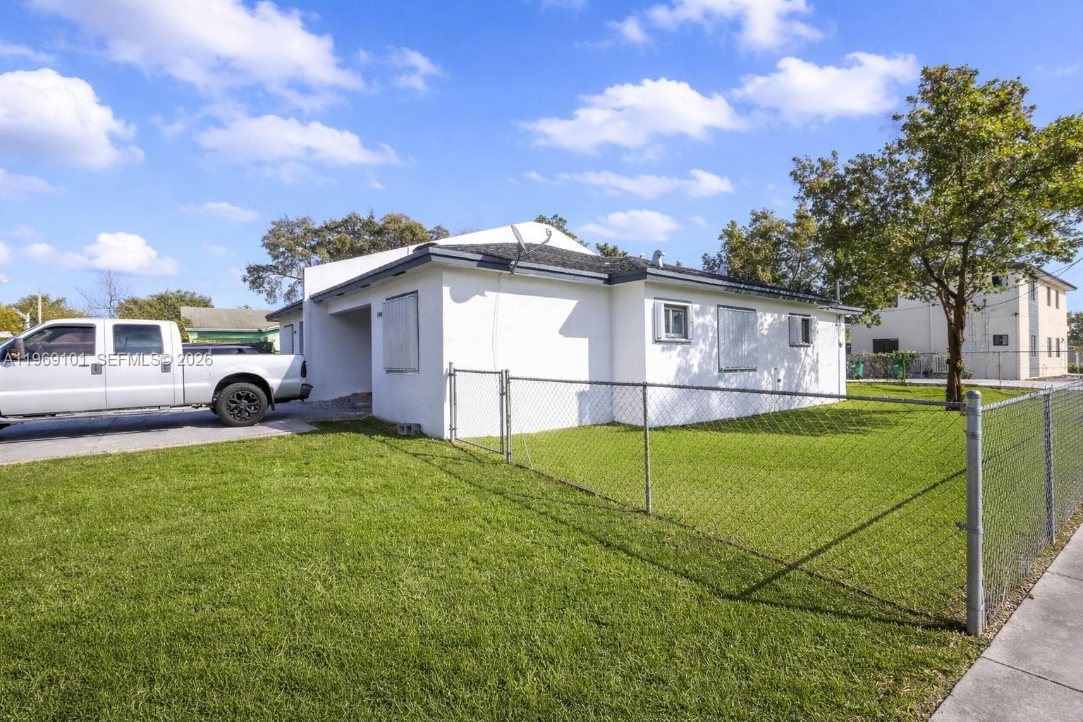 1998 NW 47th St, Miami FL 33142 — 17