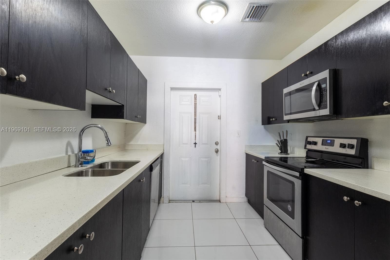 1998 NW 47th St, Miami FL 33142 — 3