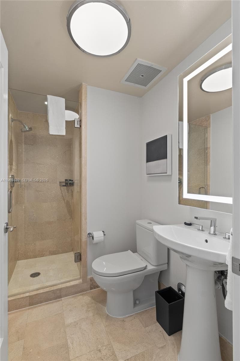 4401 Collins Ave # 1706, Miami Beach FL 33140 — 40