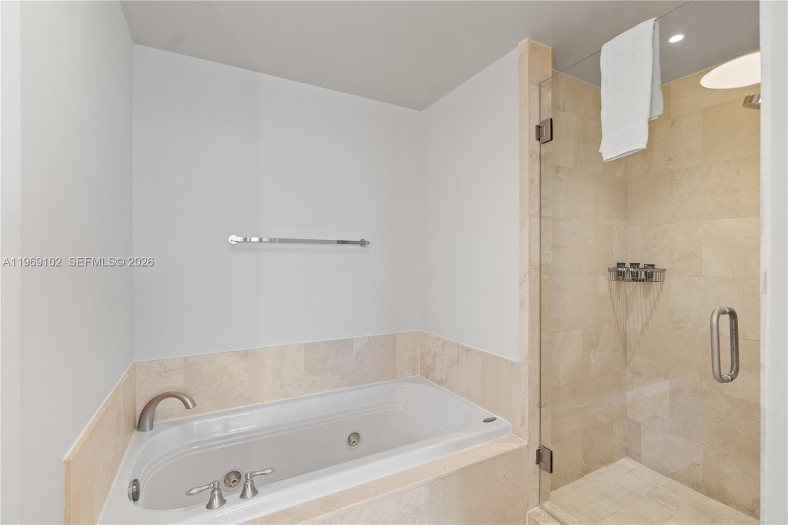 4401 Collins Ave # 1706, Miami Beach FL 33140 — 35