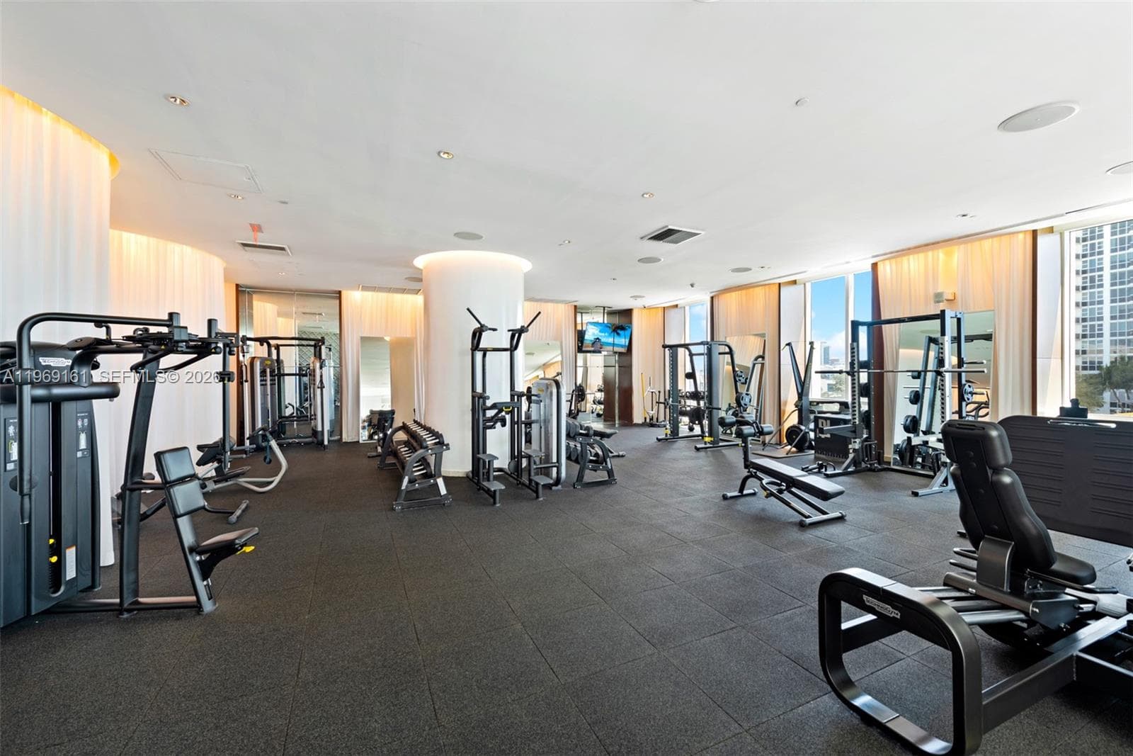 450 Alton Rd # 3208, Miami Beach FL 33139 — 25