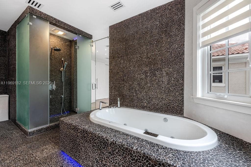 Golden Gate Estates & Mar, Sunny Isles Beach, FL — 23