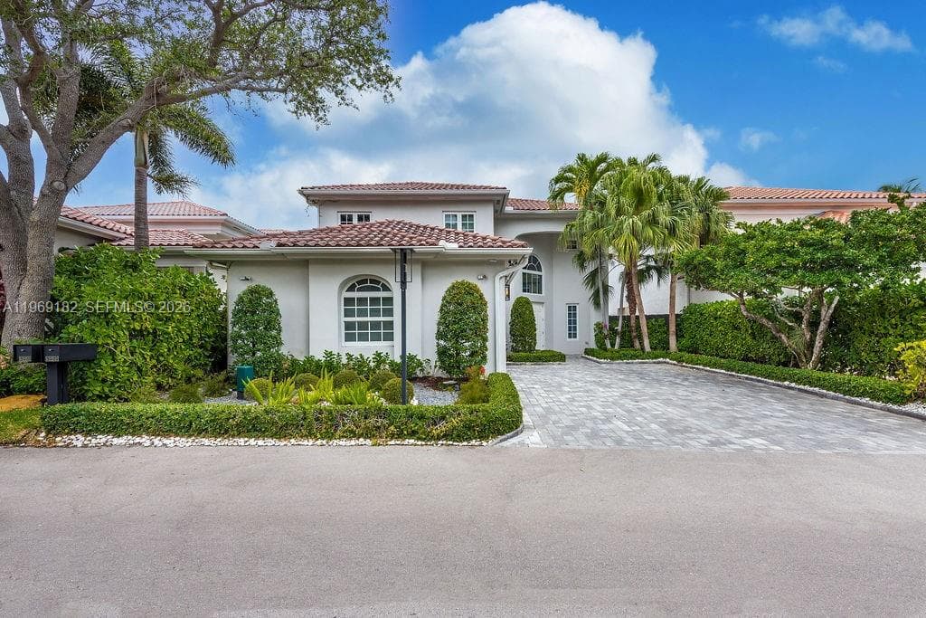 Golden Gate Estates & Mar, Sunny Isles Beach, FL — 2