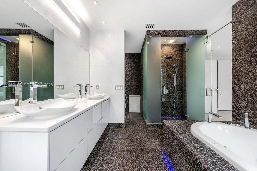 Golden Gate Estates & Mar, Sunny Isles Beach, FL — 22
