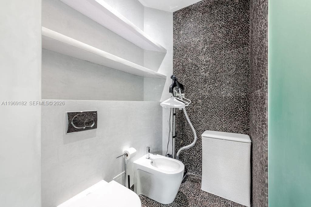 Golden Gate Estates & Mar, Sunny Isles Beach, FL — 24
