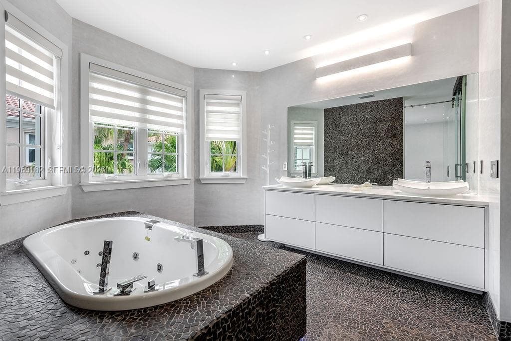 Golden Gate Estates & Mar, Sunny Isles Beach, FL — 21