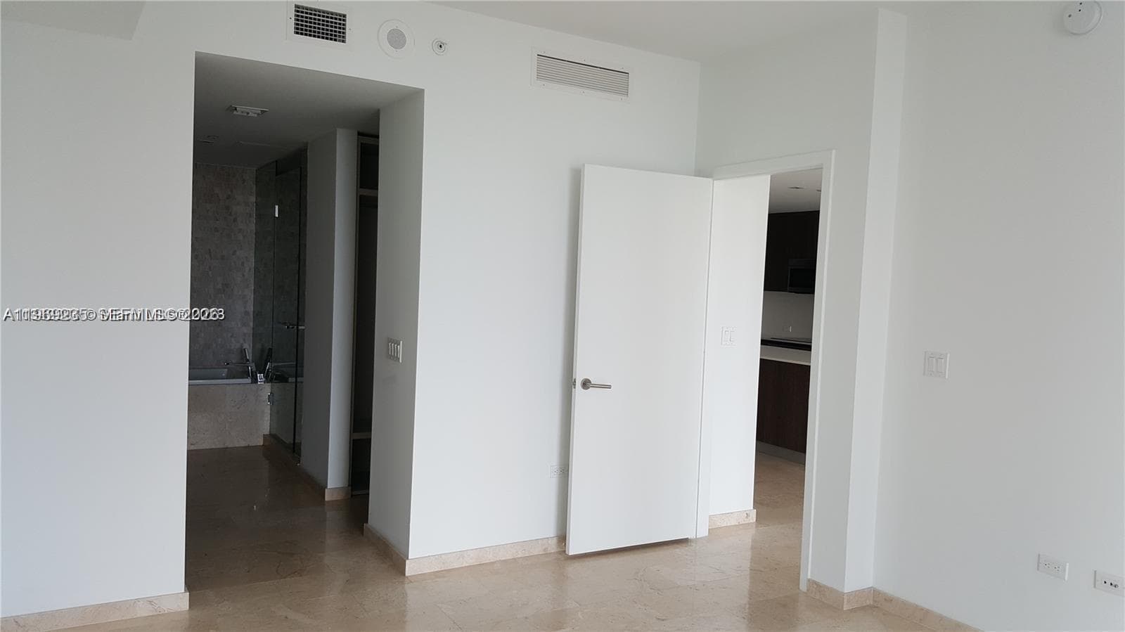 68 SE 6th St # 3305, Miami FL 33131 — 11