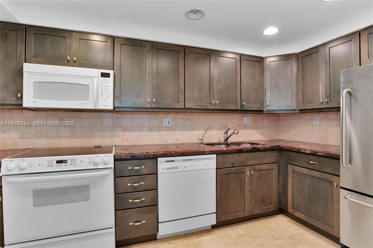145 SE 25th Rd # 602, Miami FL 33129 — 3