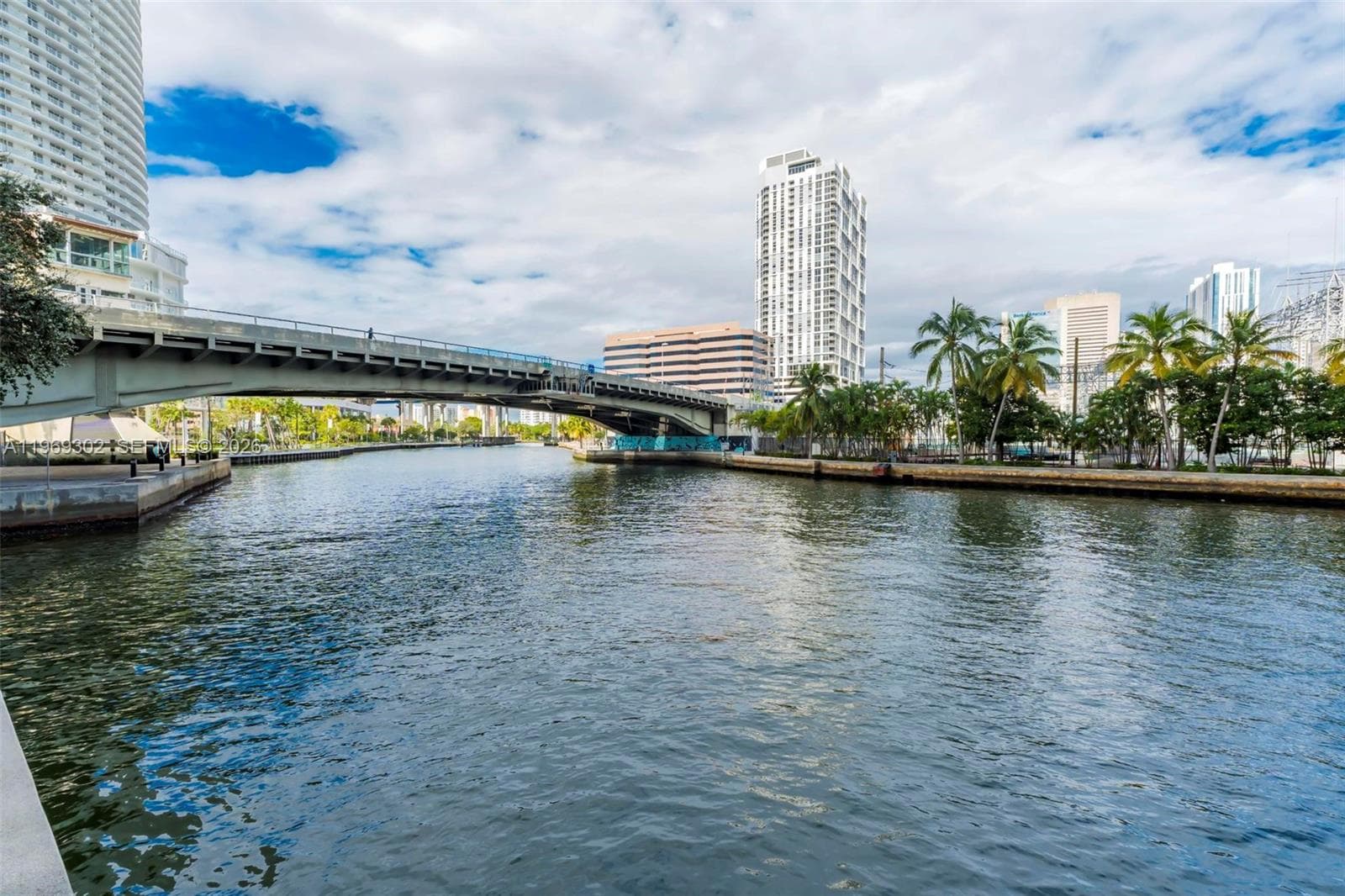 175 SW 7th St # 1715, Miami FL 33130 — 17