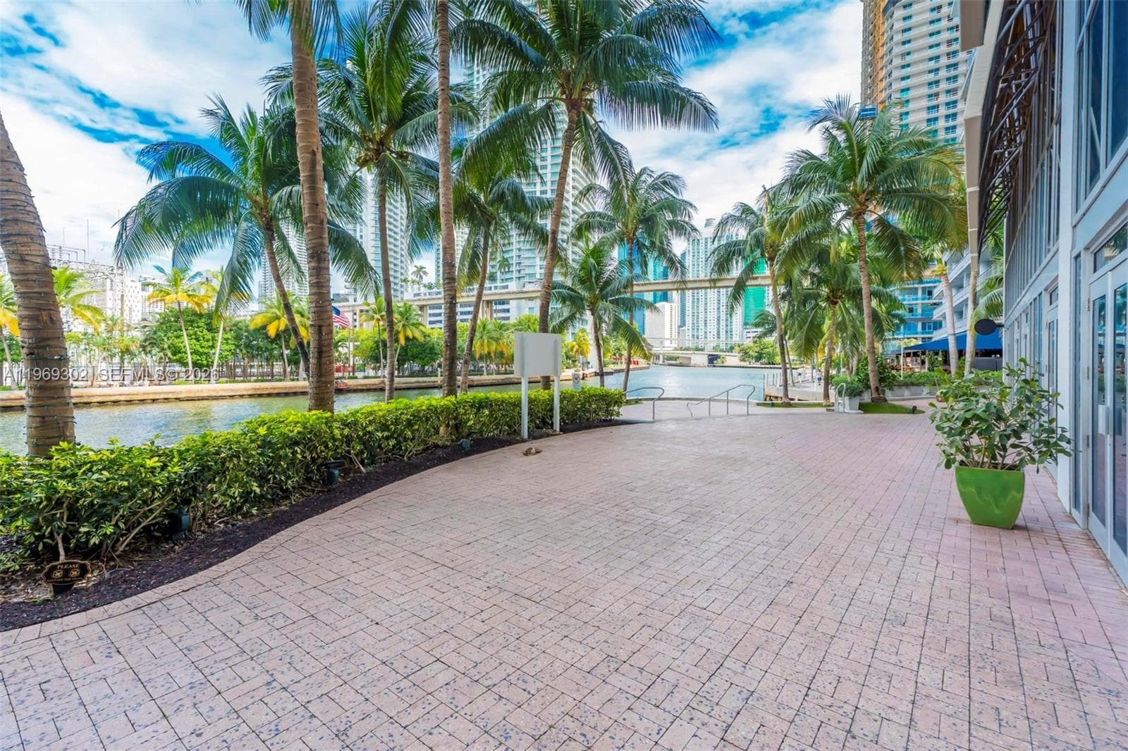 175 SW 7th St # 1715, Miami FL 33130 — 14