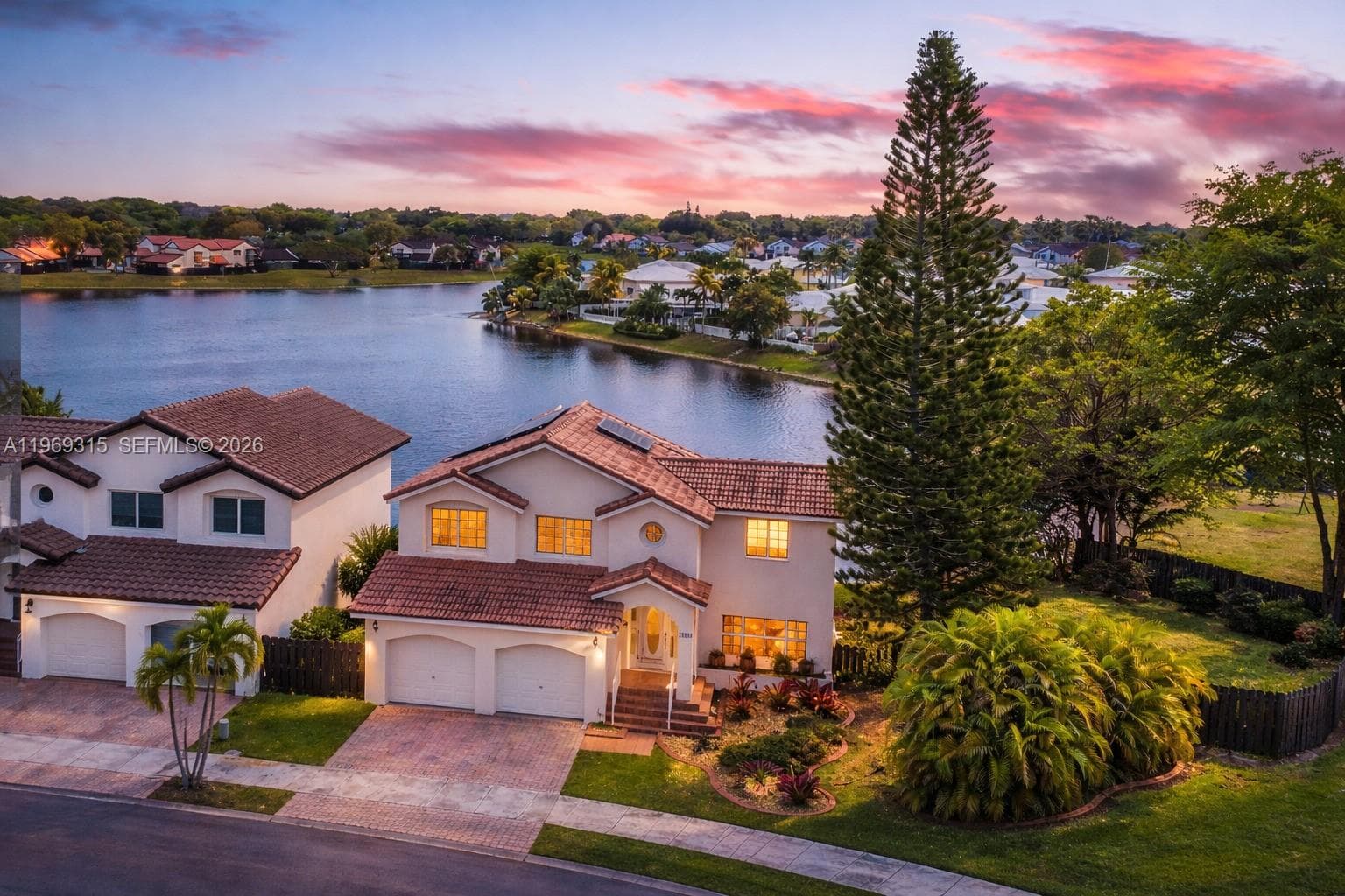 15490 SW 47th St, Miami FL 33185 — 1