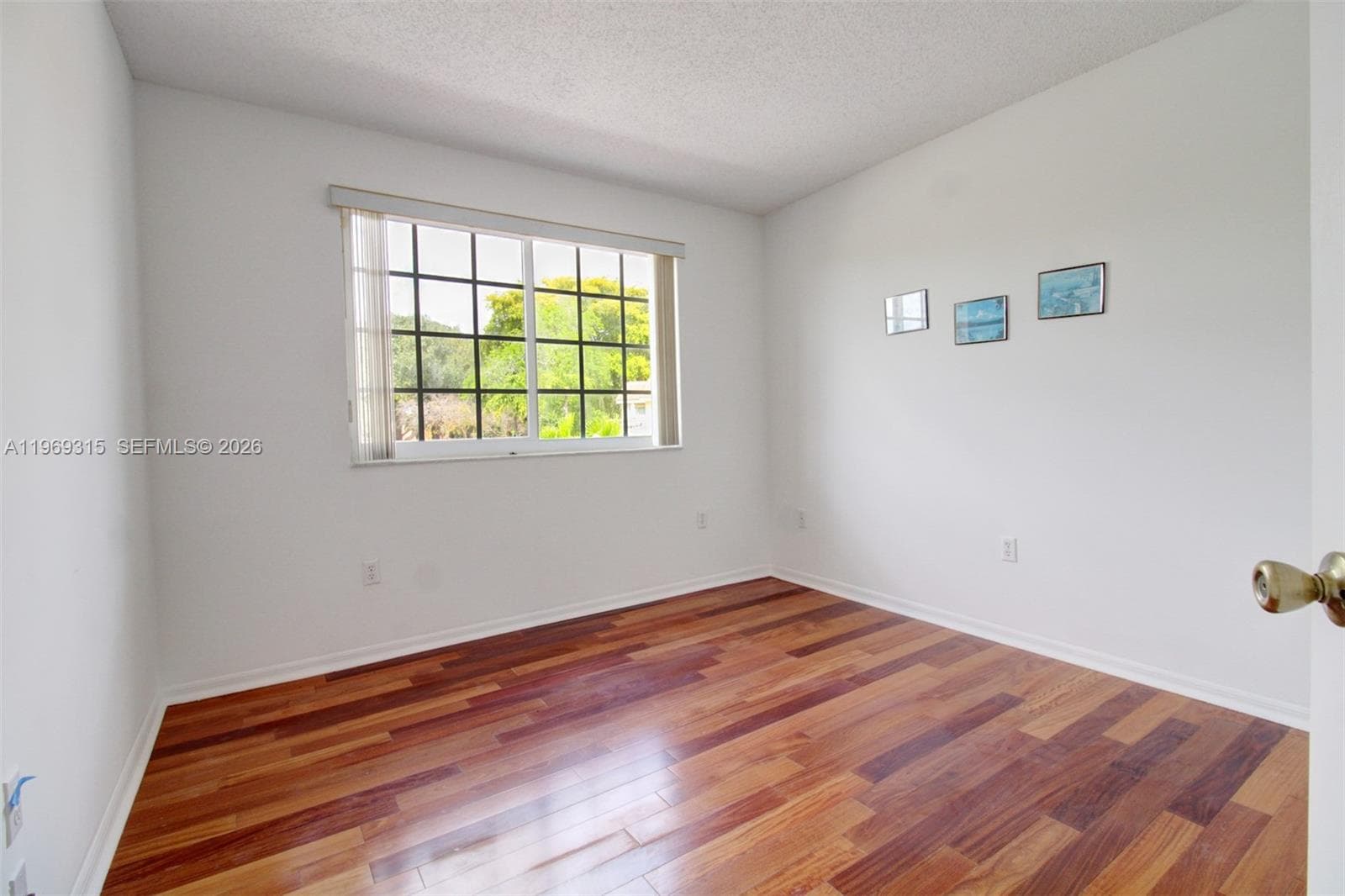 15490 SW 47th St, Miami FL 33185 — 24
